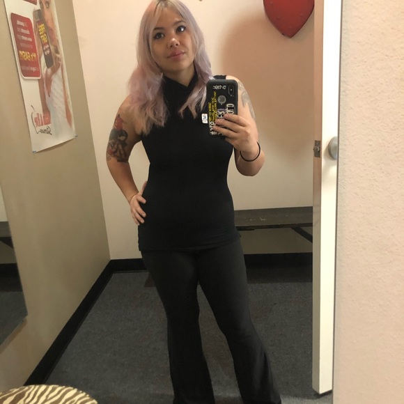 Meet Your Posher! - Picture 3 of 8